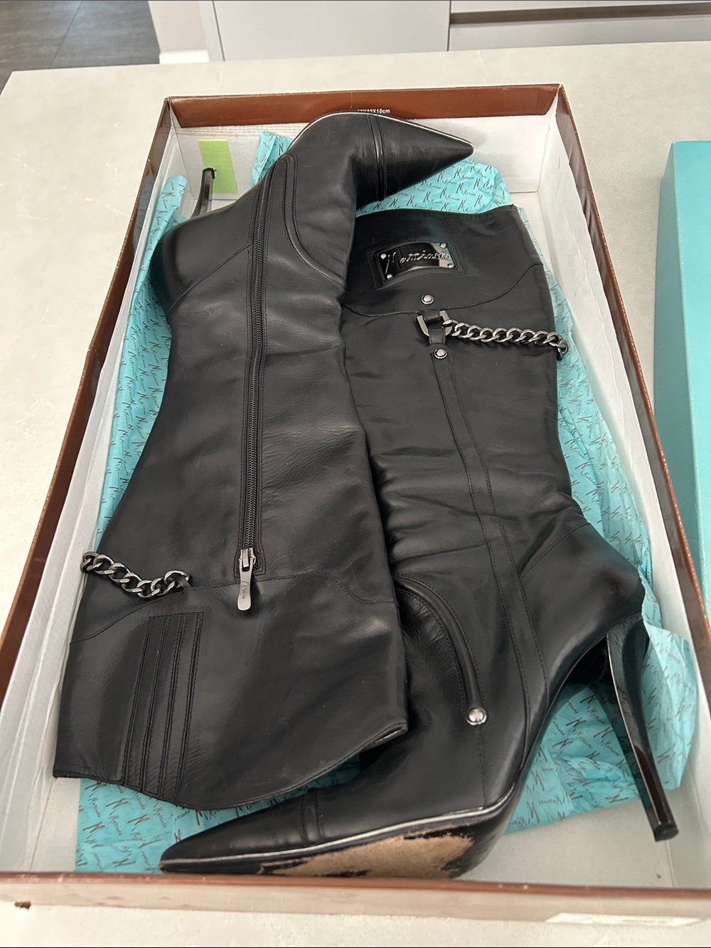 Marciano size 10 - excellent condition